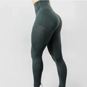 Alphalete Halo Leggings in Urban Chic (Forest Green)